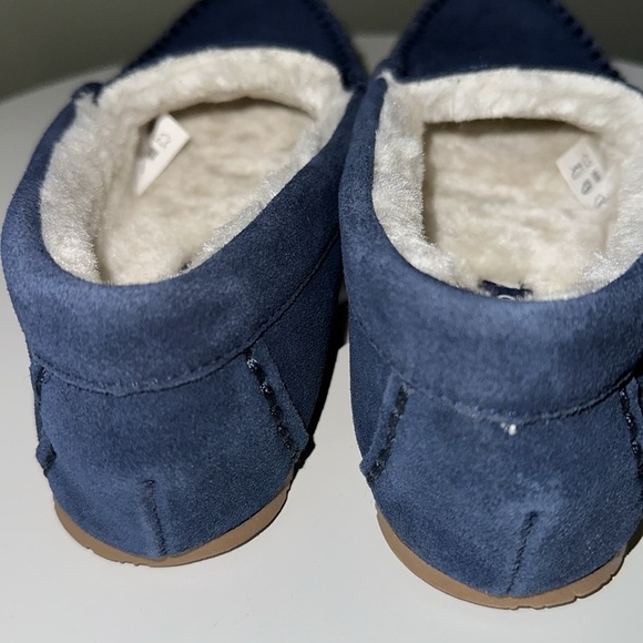 Lands’ End Women's Fuzzy Lined Suede Moccasin
Slippers - Picture 13 of 16